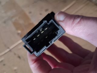 bontott VW GOLF III Ablakemelő Kapcsoló (Pozíciófüggetlen)