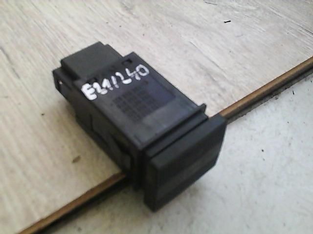 bontott VW GOLF III Ablakfűtés Kapcsoló