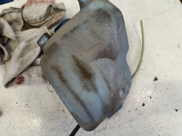 bontott VW GOLF III Ablakmosó Tartály