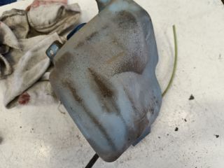 bontott VW GOLF III Ablakmosó Tartály