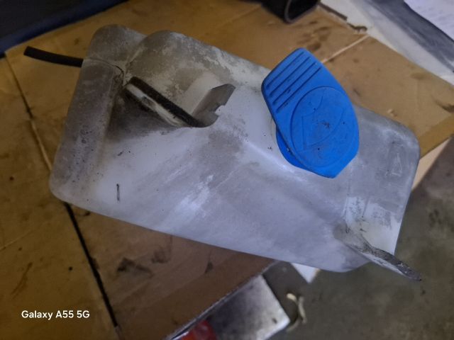 bontott VW GOLF III Ablakmosó Tartály