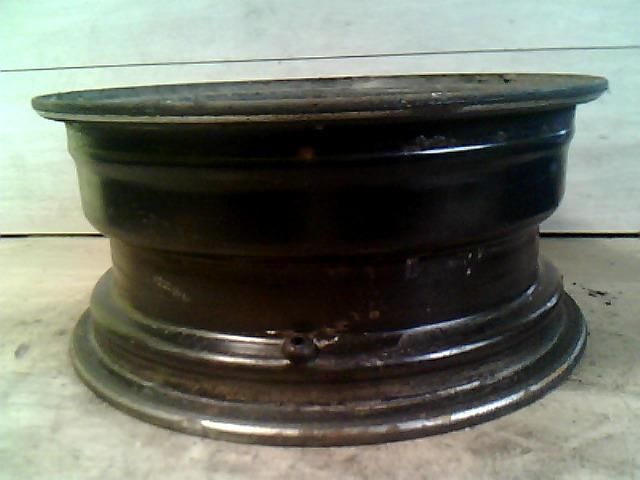 bontott VW GOLF III Acélfelni (1 db)