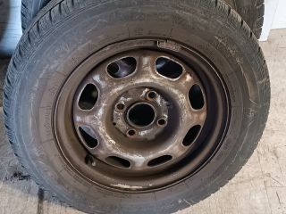 bontott VW GOLF III Acélfelni Szett Gumival