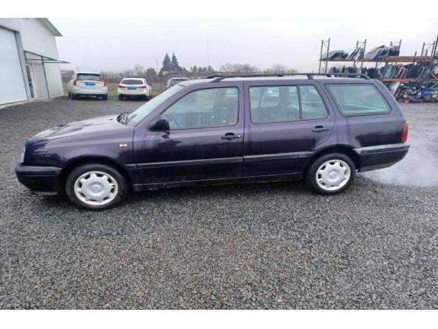 bontott VW GOLF III Acélfelni Szett Gumival