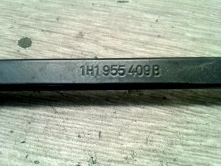 bontott VW GOLF III Bal első Ablaktörlő Kar