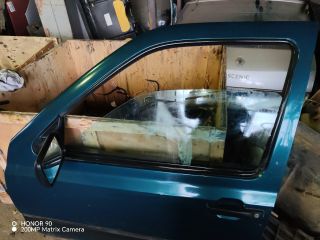 bontott VW GOLF III Bal első Ajtó (Részeivel)