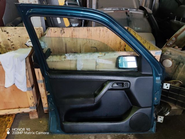 bontott VW GOLF III Bal első Ajtó (Részeivel)