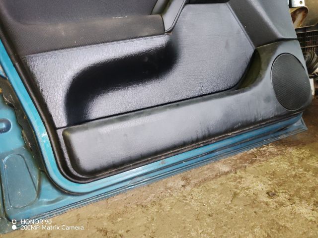 bontott VW GOLF III Bal első Ajtó (Részeivel)