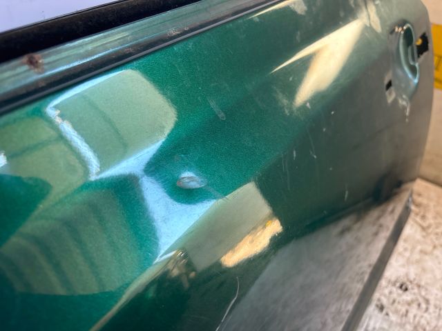 bontott VW GOLF III Bal első Ajtó (Üres lemez)