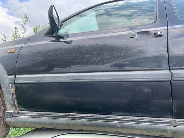 bontott VW GOLF III Bal első Ajtó (Üres lemez)