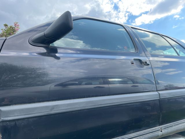 bontott VW GOLF III Bal első Ajtó (Üres lemez)