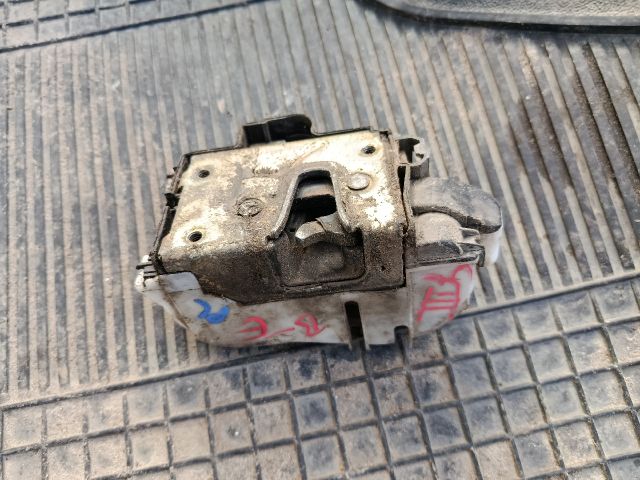 bontott VW GOLF III Bal első Ajtózár