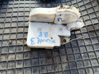 bontott VW GOLF III Bal első Ajtózár