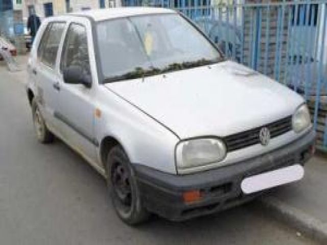 bontott VW GOLF III Bal első Féltengely Tartó