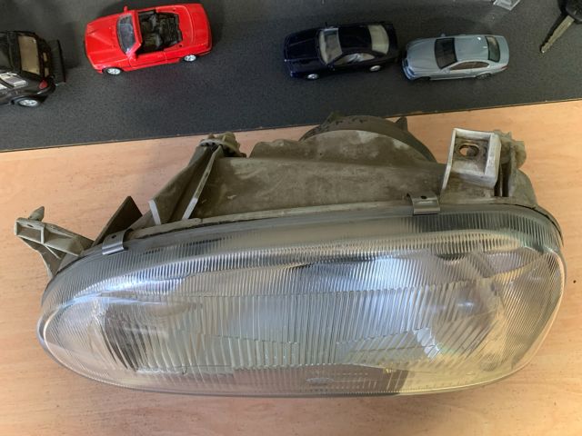 bontott VW GOLF III Bal Fényszóró