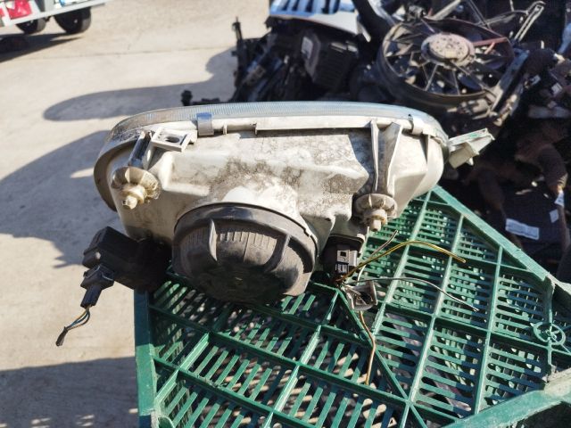 bontott VW GOLF III Bal Fényszóró