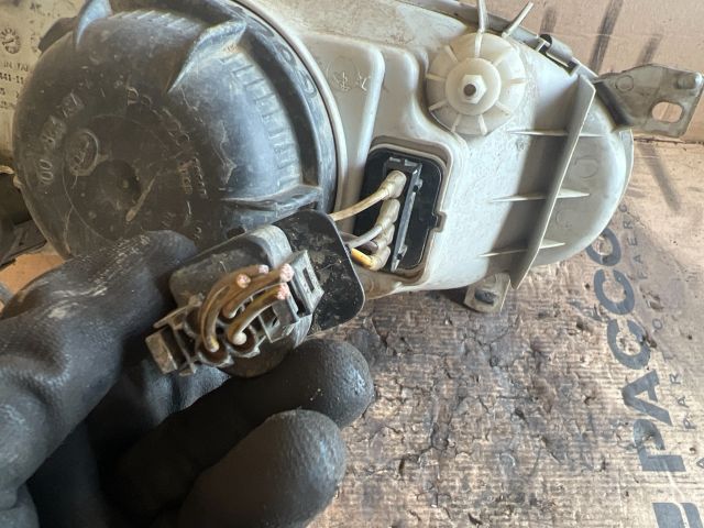 bontott VW GOLF III Bal Fényszóró