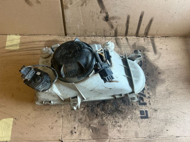 bontott VW GOLF III Bal Fényszóró