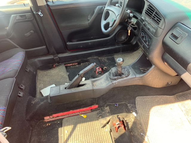 bontott VW GOLF III Bal Gólyaláb Csonkállvánnyal