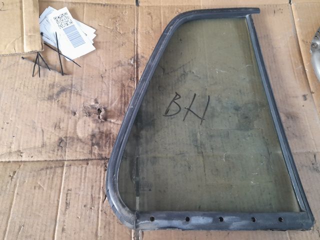 bontott VW GOLF III Bal hátsó Ablak