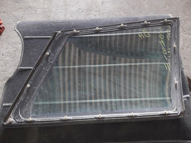 bontott VW GOLF III Bal hátsó Ablak