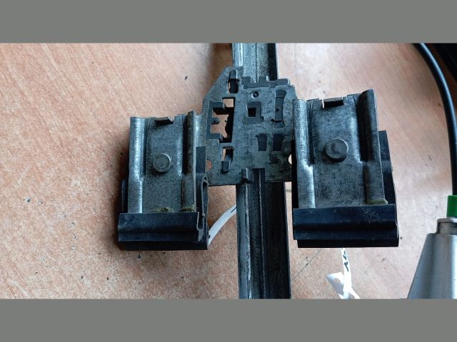 bontott VW GOLF III Bal hátsó Ablakemelő Szerkezet (Mechanikus)