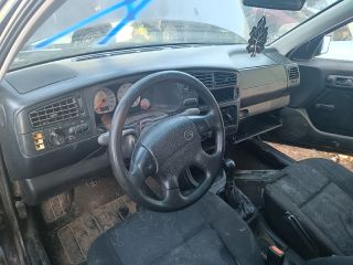 bontott VW GOLF III Bal hátsó Biztonsági Öv