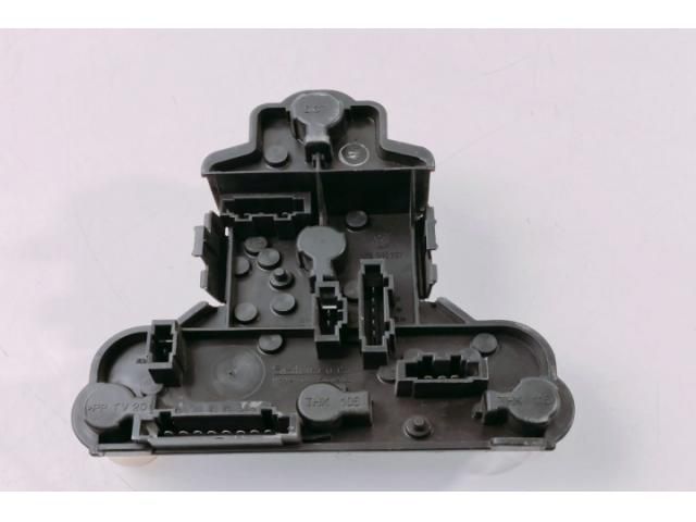 bontott VW GOLF III Bal Hátsó Lámpa Foglalat