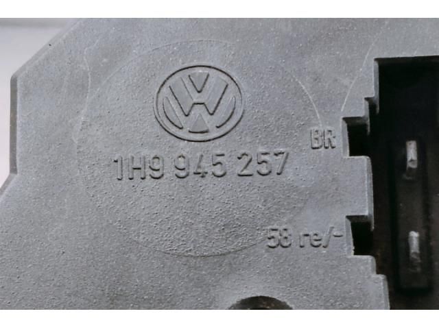 bontott VW GOLF III Bal Hátsó Lámpa Foglalat