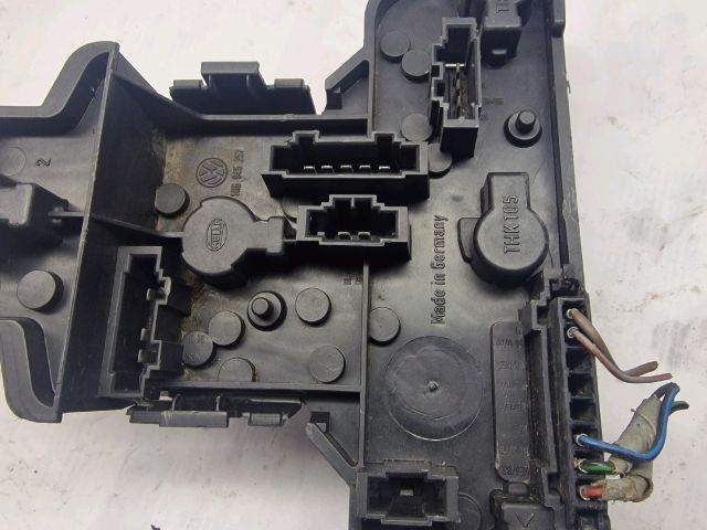 bontott VW GOLF III Bal Hátsó Lámpa Foglalat