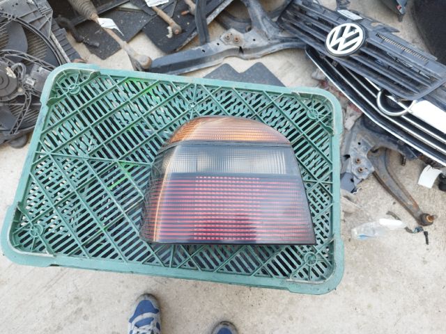 bontott VW GOLF III Bal Hátsó Lámpa