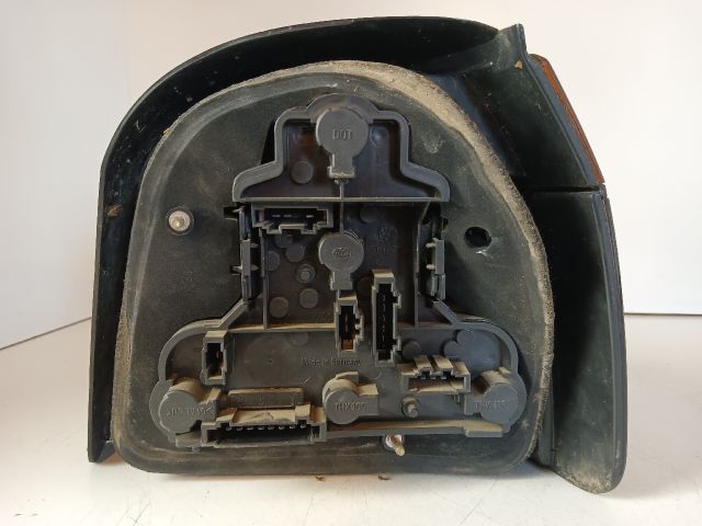 bontott VW GOLF III Bal Hátsó Lámpa