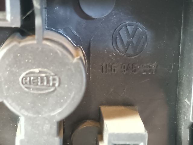bontott VW GOLF III Bal Hátsó Lámpa