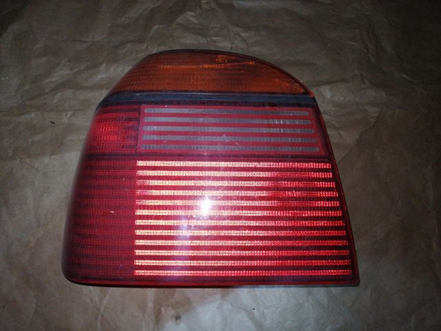 bontott VW GOLF III Bal Hátsó Lámpa