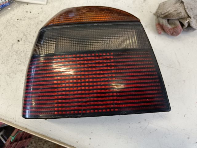 bontott VW GOLF III Bal Hátsó Lámpa