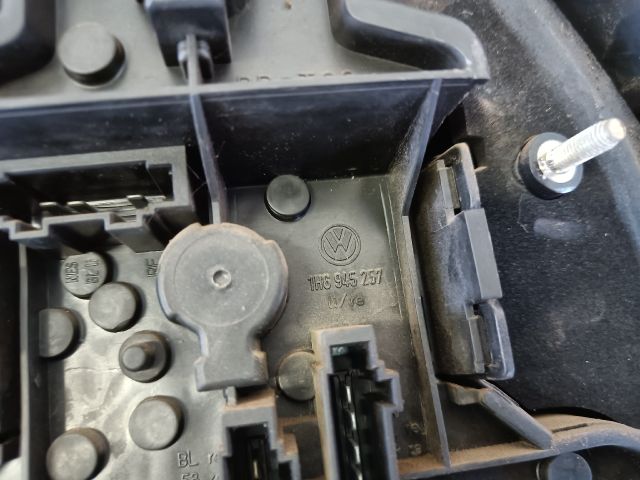 bontott VW GOLF III Bal Hátsó Lámpa