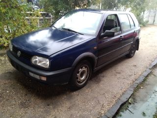 bontott VW GOLF III Bal hátsó Sárvédő Gumi