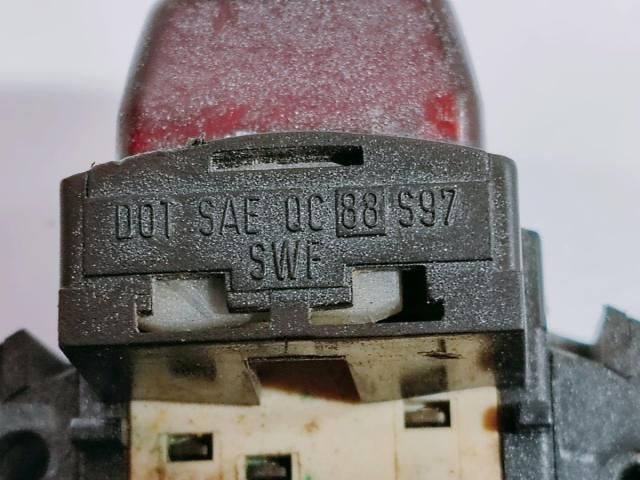 bontott VW GOLF III Bal Kormánykapcsoló Irányjelző