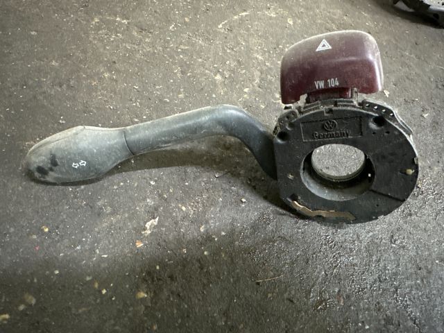 bontott VW GOLF III Bal Kormánykapcsoló Irányjelző