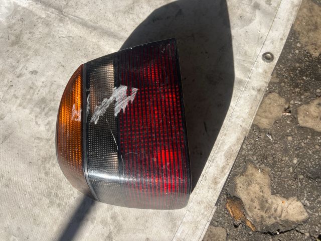 bontott VW GOLF III Bal Külső Hátsó Lámpa