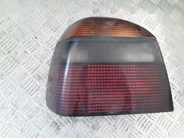 bontott VW GOLF III Bal Külső Hátsó Lámpa