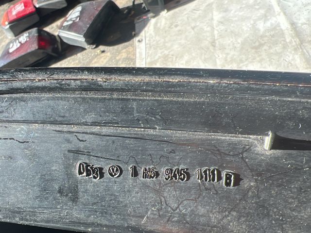 bontott VW GOLF III Bal Külső Hátsó Lámpa