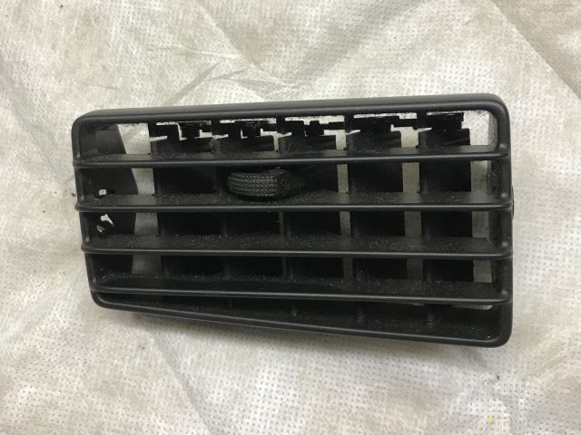 bontott VW GOLF III Bal Szellőző