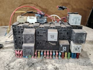 bontott VW GOLF III Biztosítéktábla Utastér