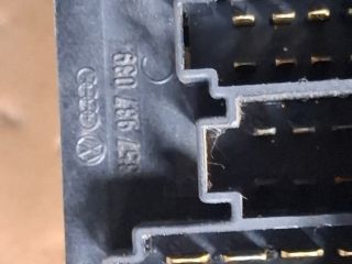 bontott VW GOLF III Biztosítéktábla Utastér