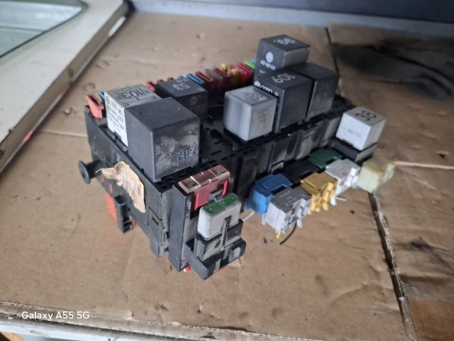 bontott VW GOLF III Biztosítéktábla Utastér