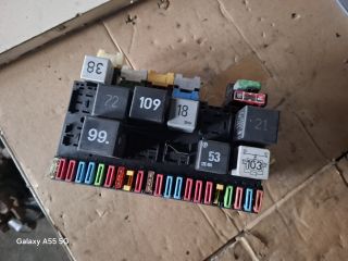 bontott VW GOLF III Biztosítéktábla Utastér