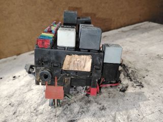 bontott VW GOLF III Biztosítéktábla Utastér