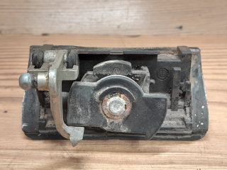 bontott VW GOLF III Csomagtér Nyitó Kar / Gomb