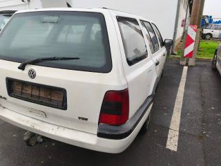 bontott VW GOLF III Csomagtérajtó Kilincs